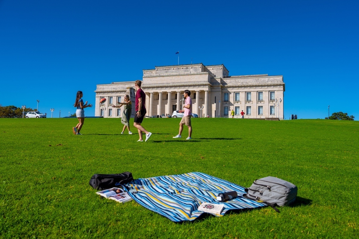 Friends-playing-at-Auckland-Domain.jpg