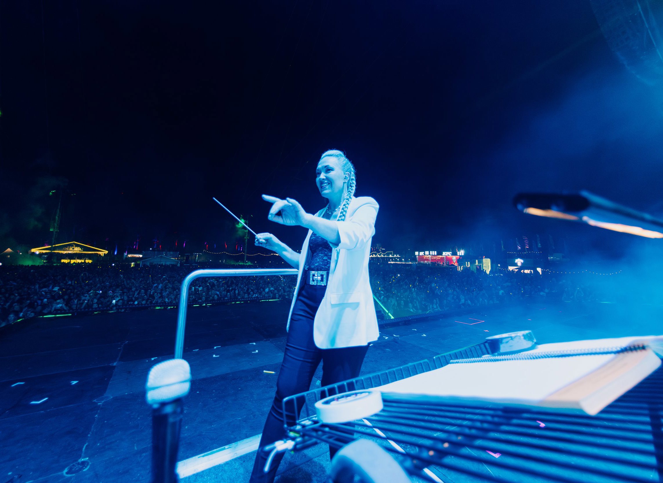 <span class='hyphen-text'>SYNTHONY Principle Conductor Sarah-Grace Williams - Guide to Auckland</span>