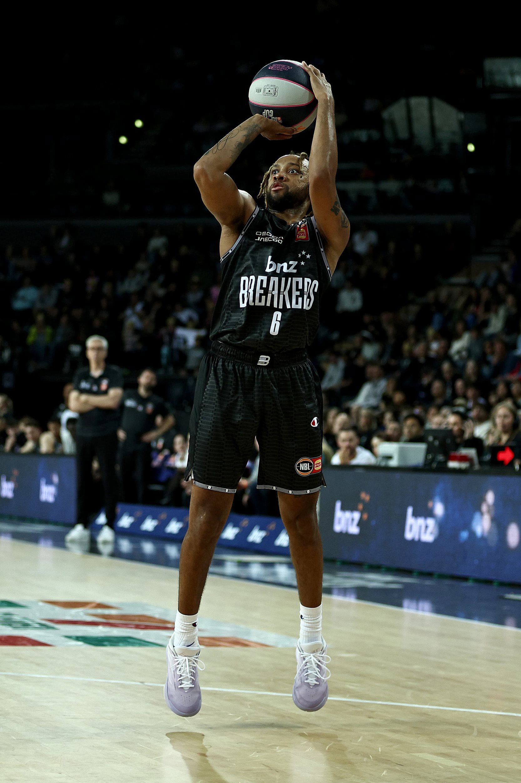 BNZ Breakers v Adelaide 36ers