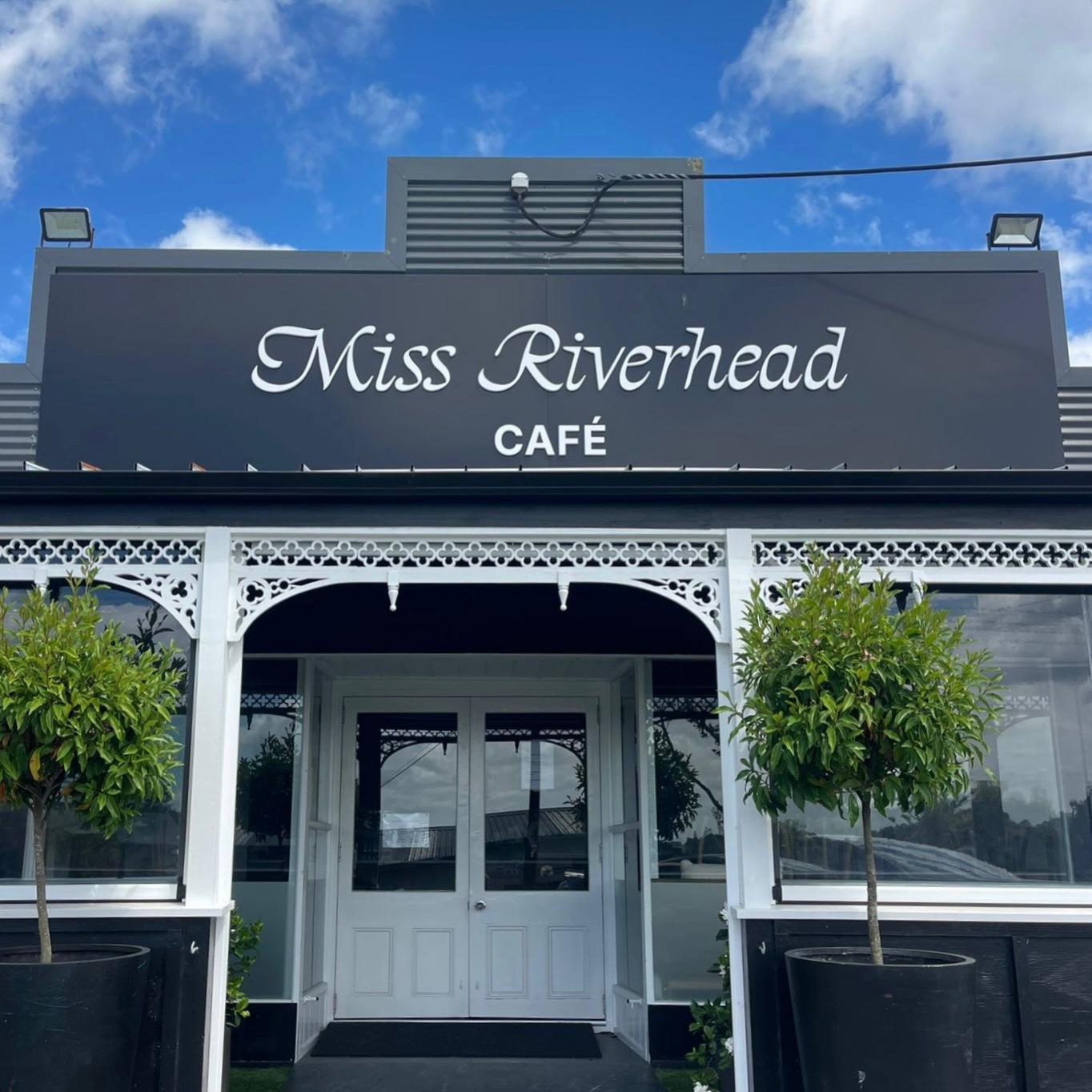 Miss Riverhead Café