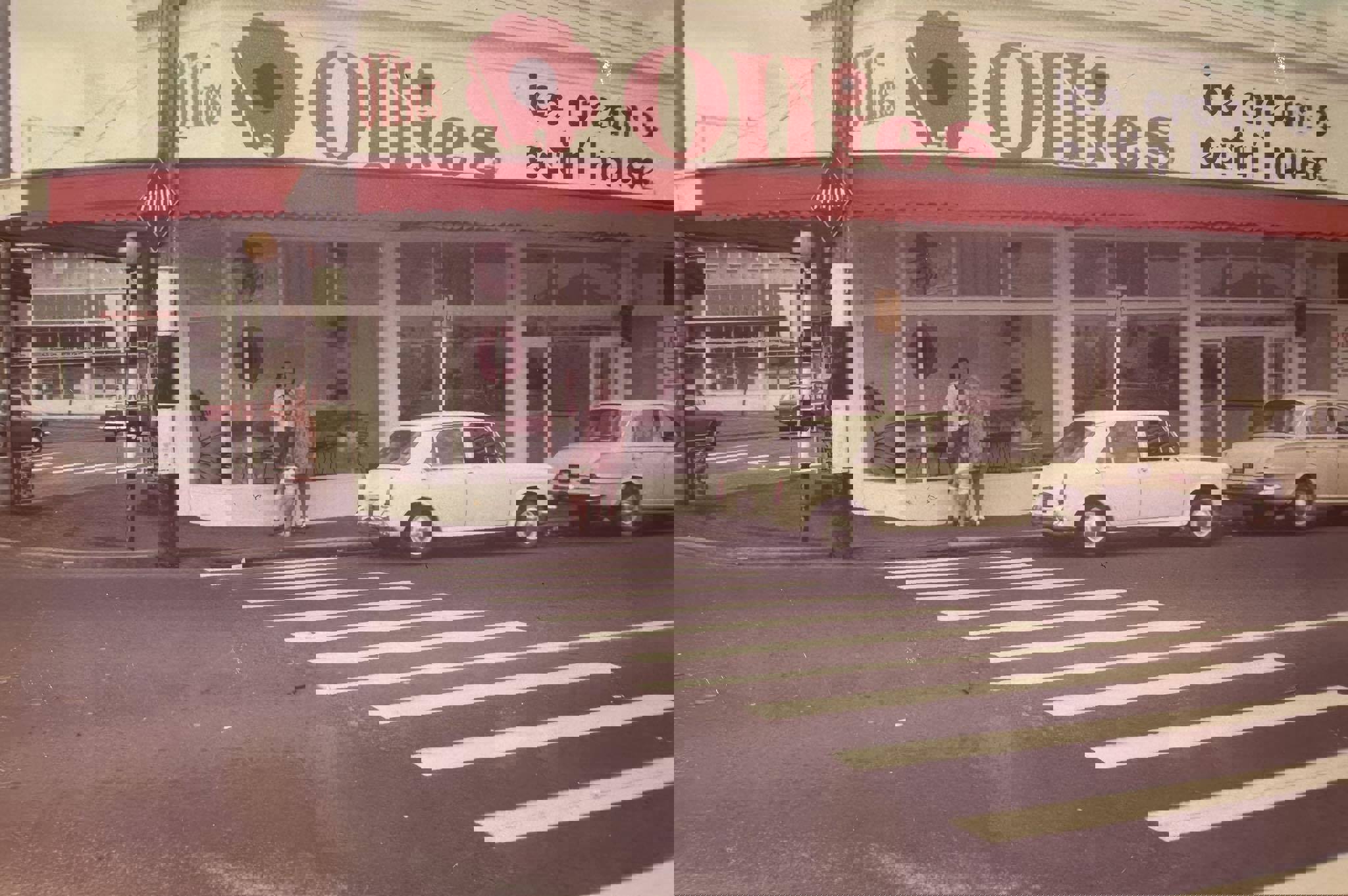 Ollies Ice Cream & Eatin' House