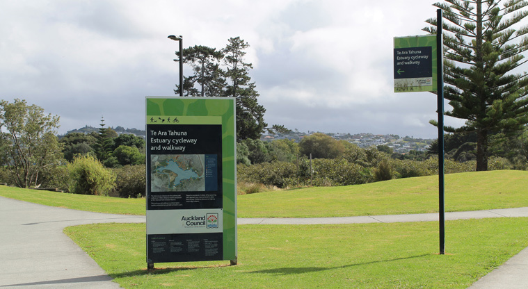Te Ara Tahuna Estuary Cycleway and Walkway
