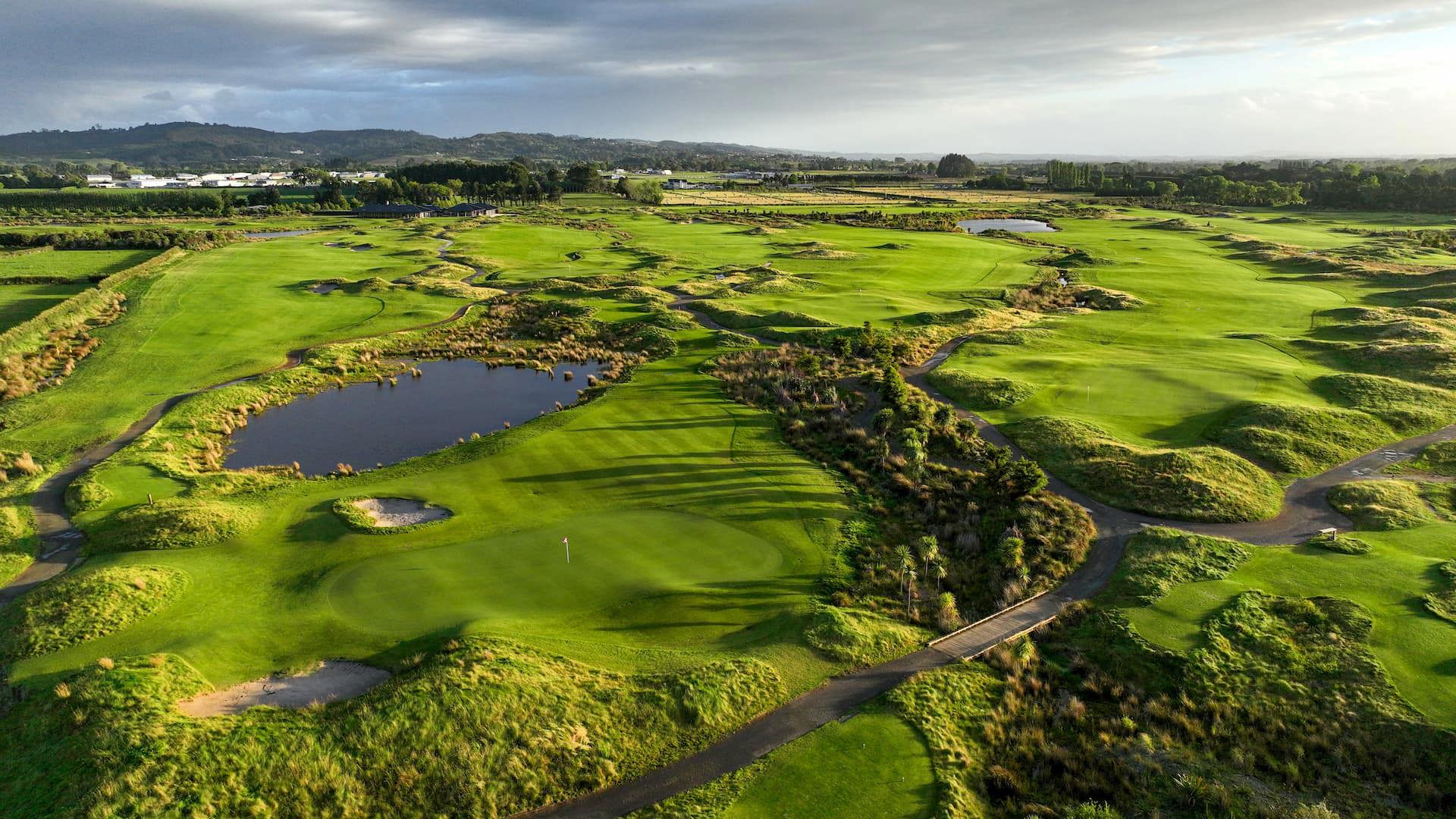 Striking views over the Windross Farm Golf Course