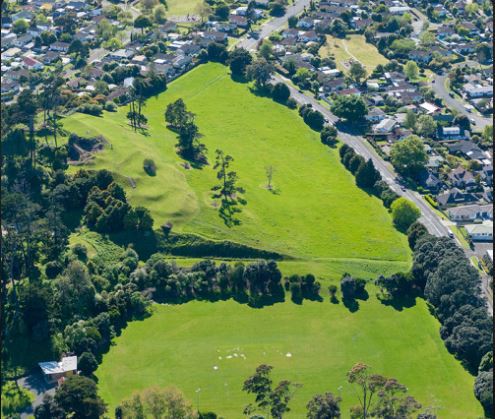 Ōhuiarangi   Pigeon Mountain