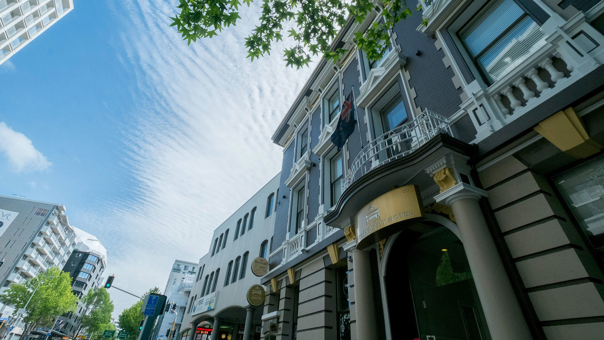 Auckland City   Hotel: Hobson St