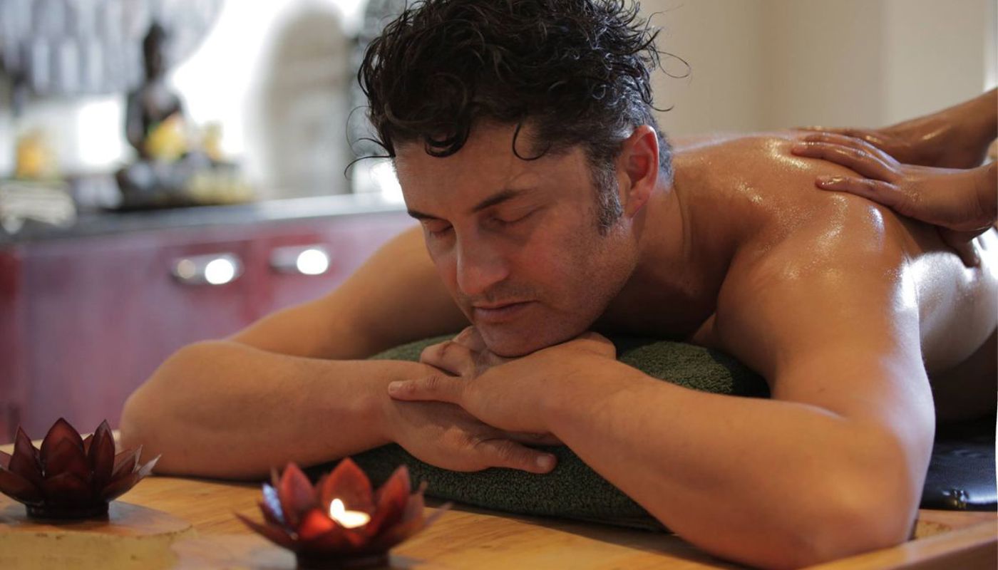 Ayurda back massage