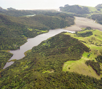 Lake  Wainamu
