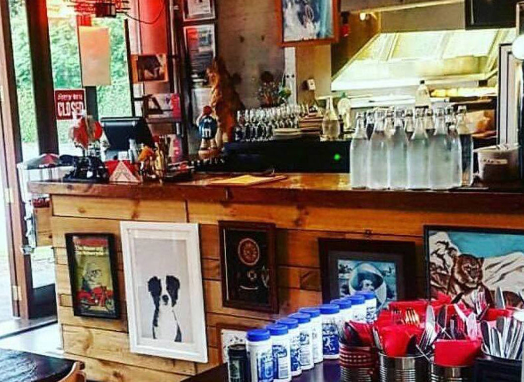 Eat At Ralph Ralph’s Bar and Eatery