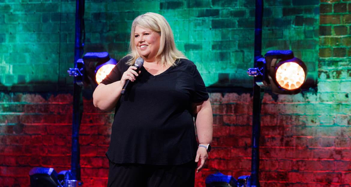 Urzila Carlson Tries New Jokes!