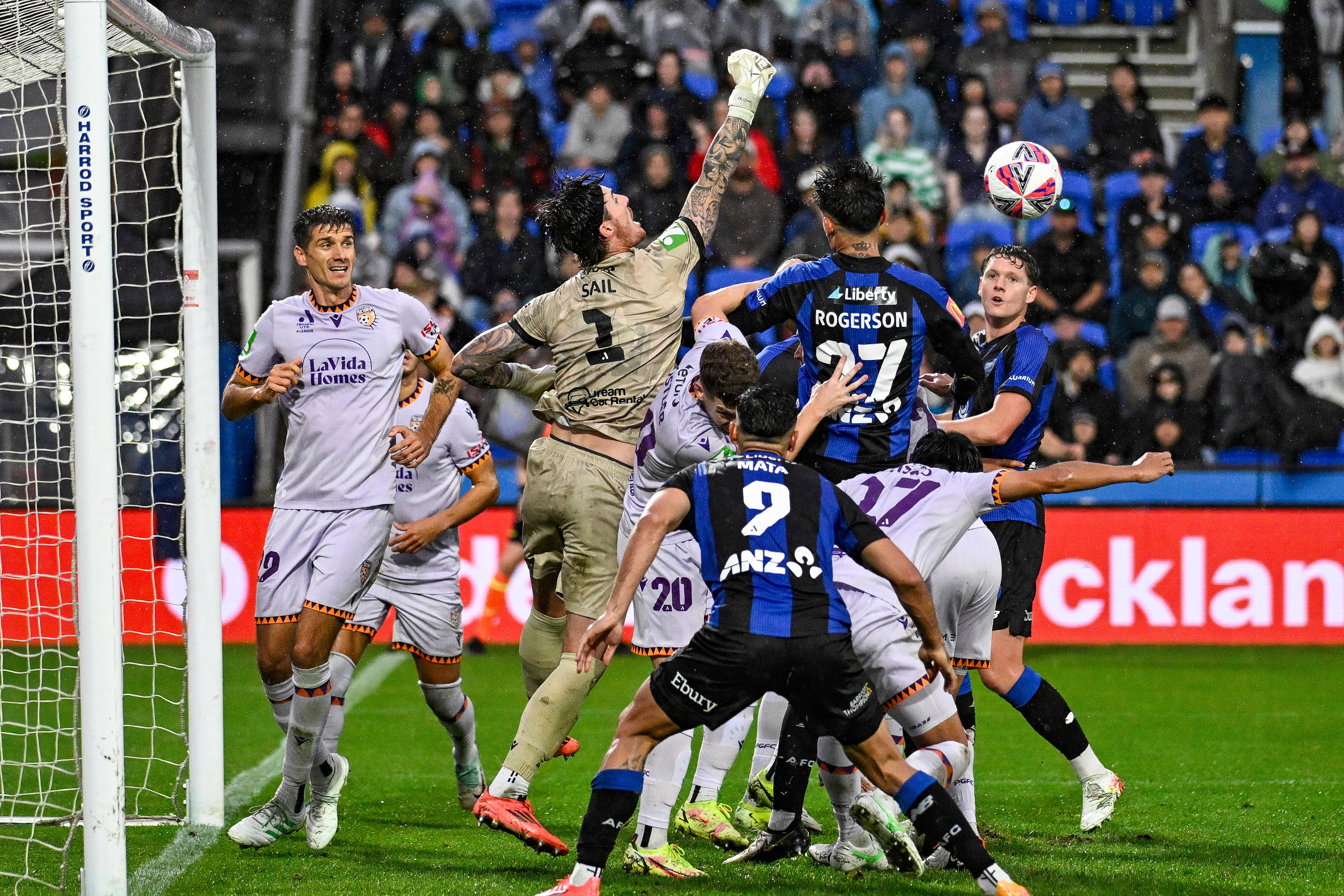 Auckland FC v Perth Glory