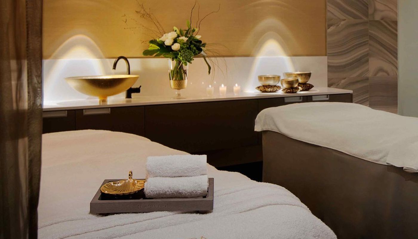 SO Spa massage room