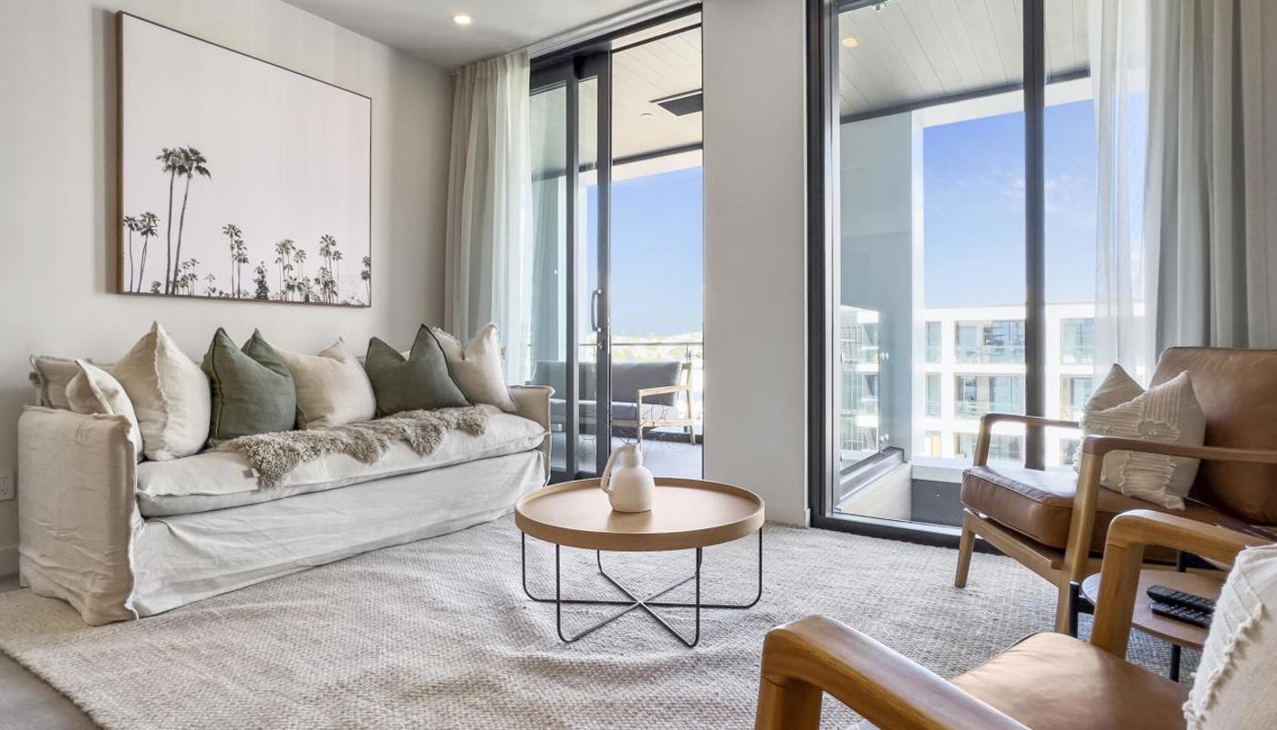 Bright and spacious living area