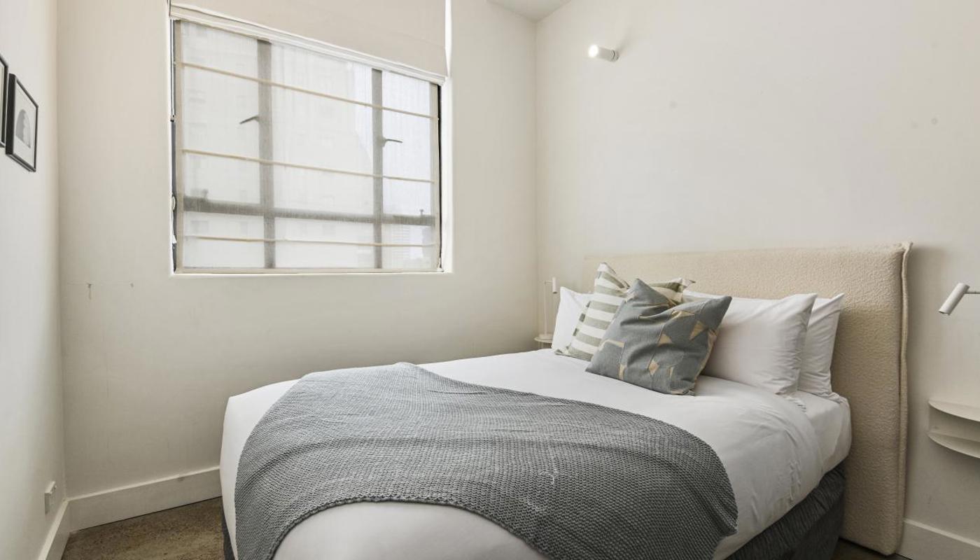 Second bedroom.
