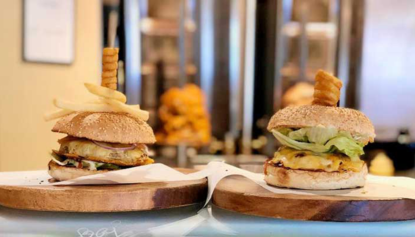 Betsia Kebabs & Burgers Image 2