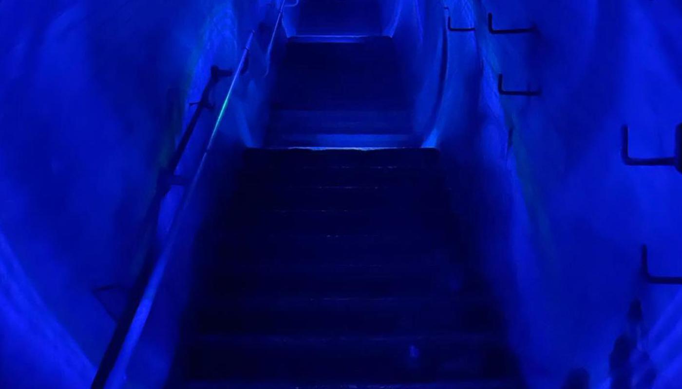 Grand Stairs descending -42m (130ft)