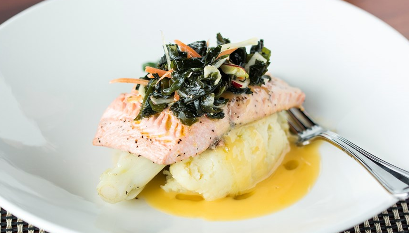 Orbit 360 Dining Image 5