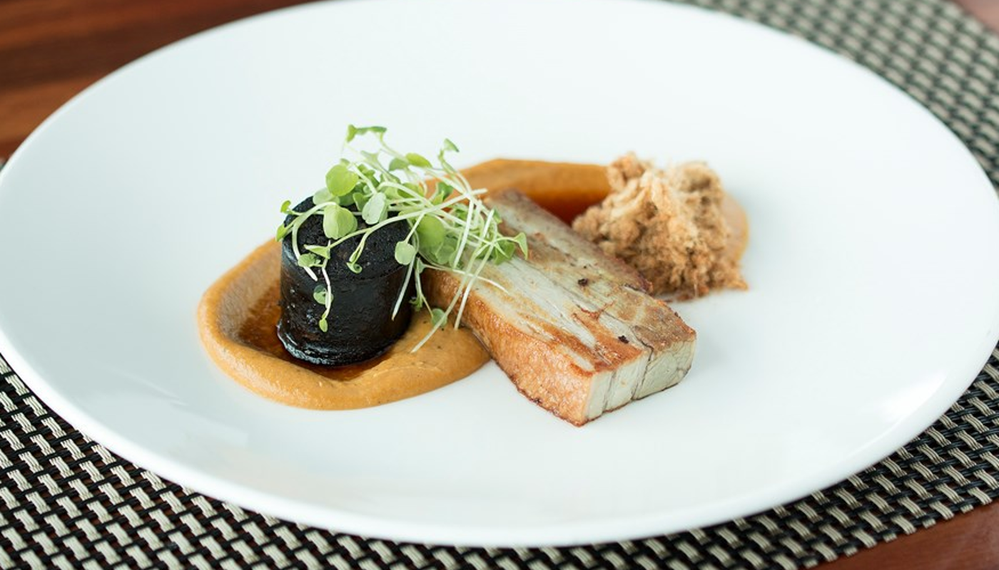 Orbit 360 Dining Image 3