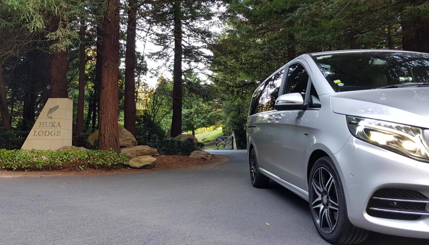Titanium Premium Chauffeur Experience: Luxury Airport Transfer Image 5