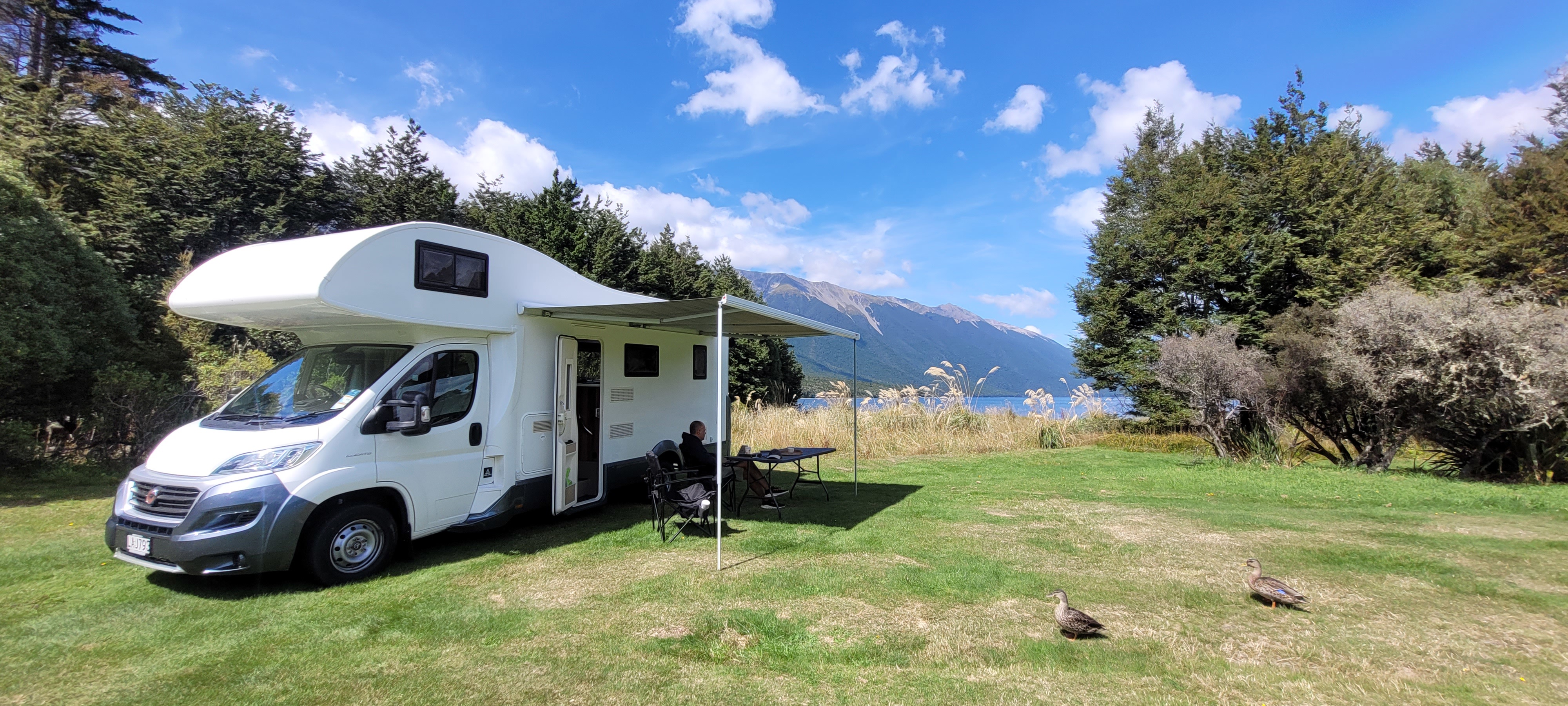 Nomado Auckland Campervan & Motorhome Rental