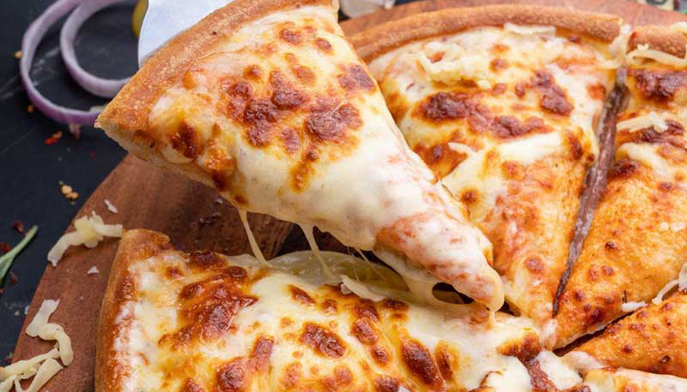 Pizza Club - Central Image 5