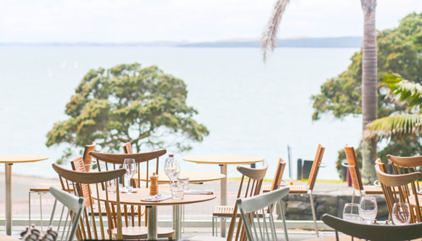 Regatta Bar and Eatery Image 1