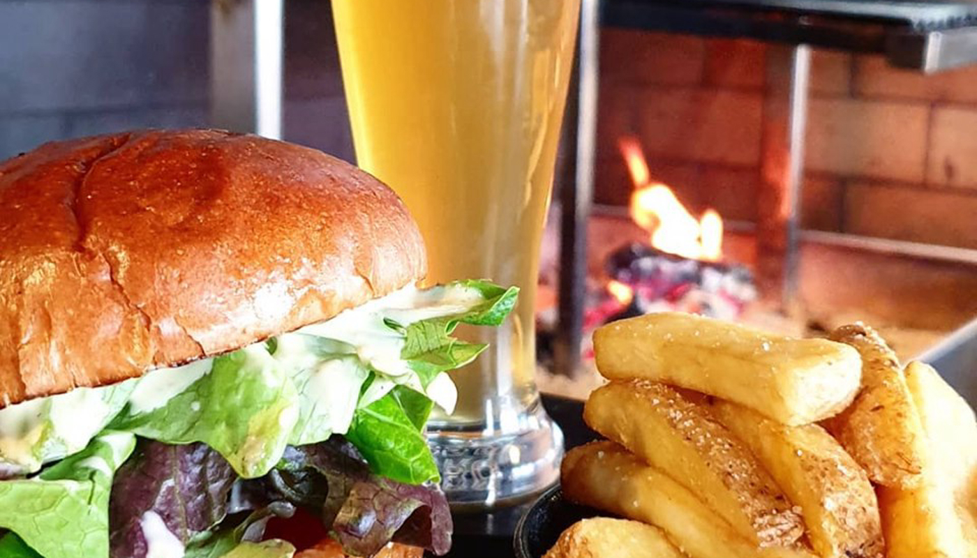 Noa Chargrill & Burgers Image 3