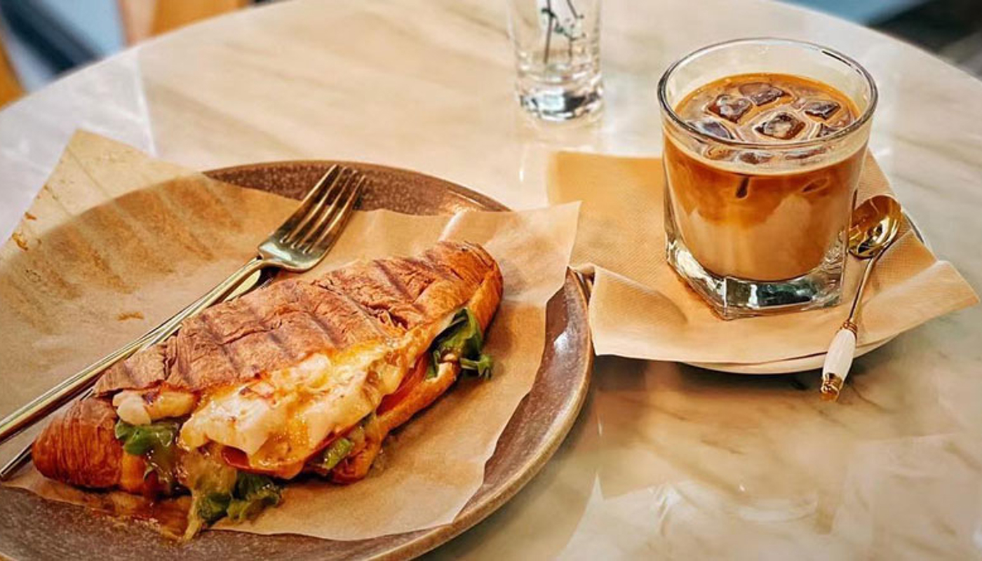 Gilli Cafe Lorne St Image 2