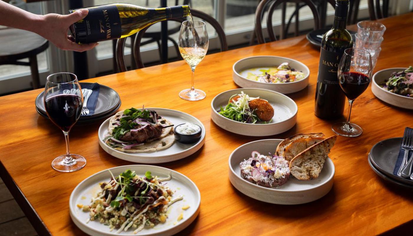 Seasonal menus at Man O' War
