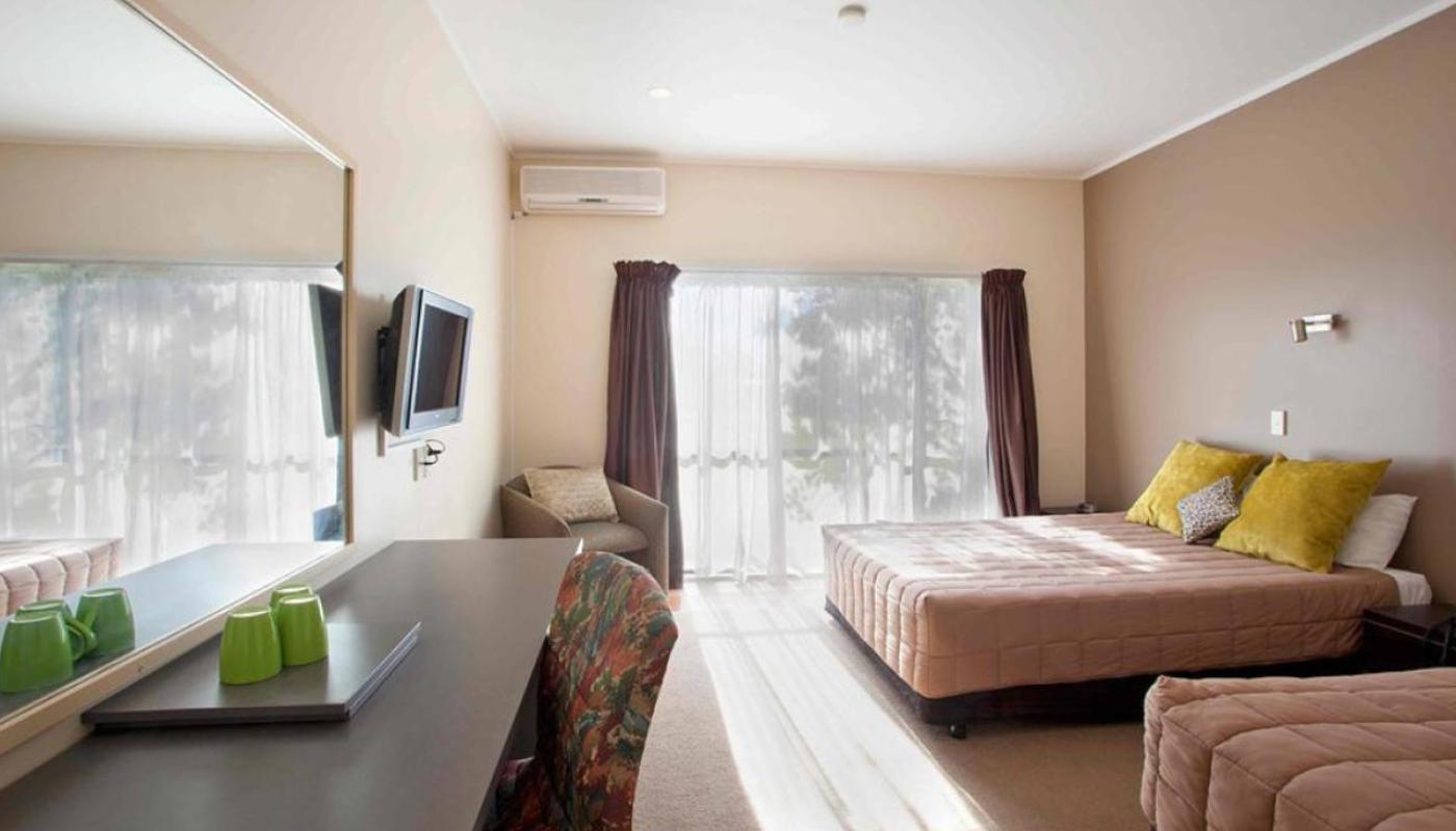 Auckland Airport Kiwi Hotel Premier Bedroom