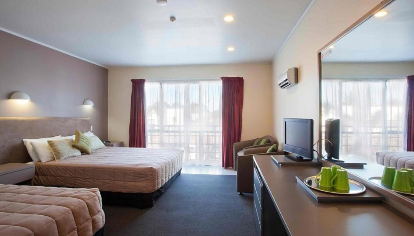 Auckland Airport Kiwi Hotel Family Room