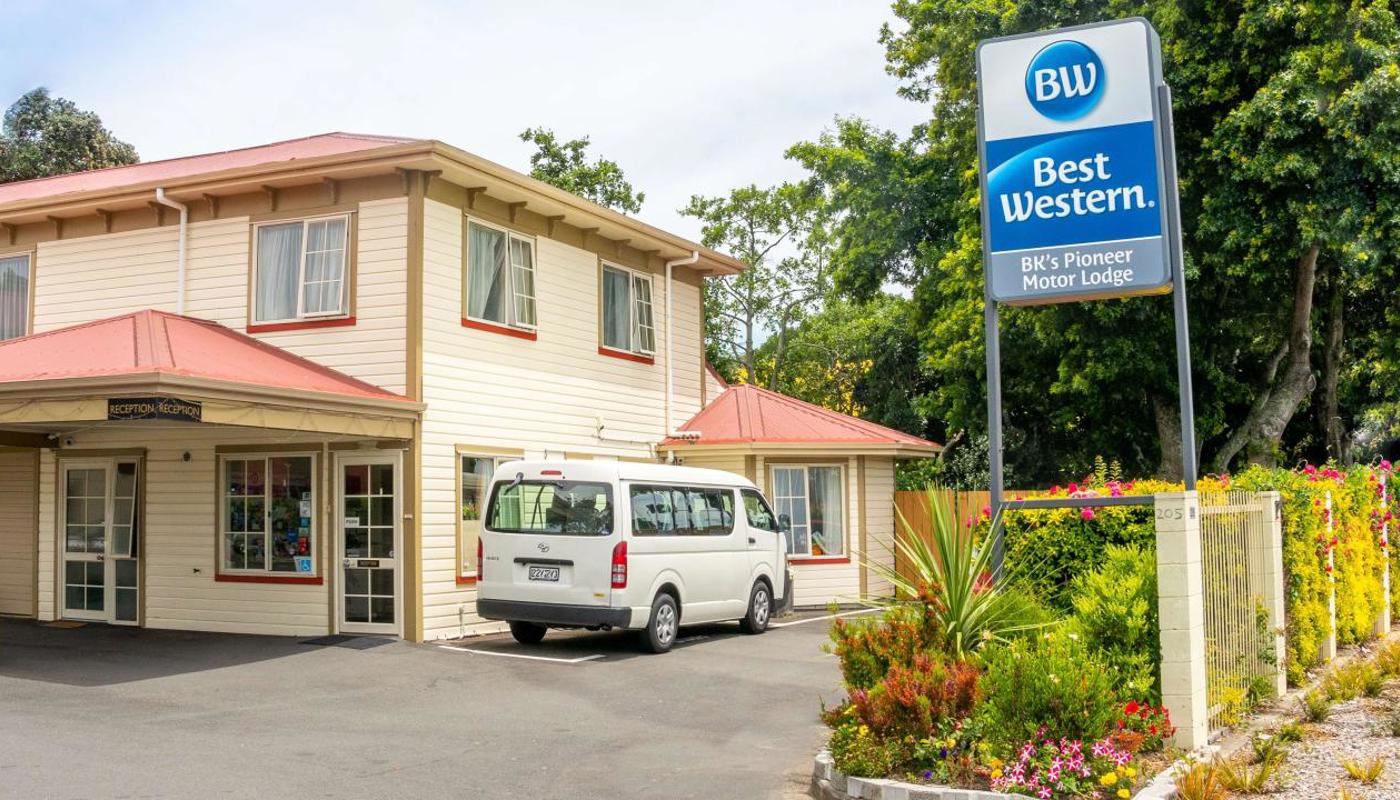 Best Western Bk's Pioneer Motor Lodge Exterior