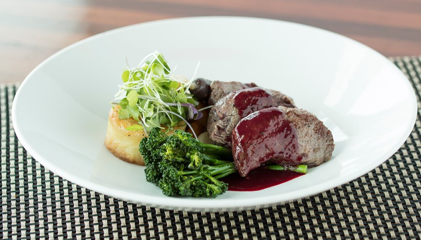 Orbit 360 Dining Image 2