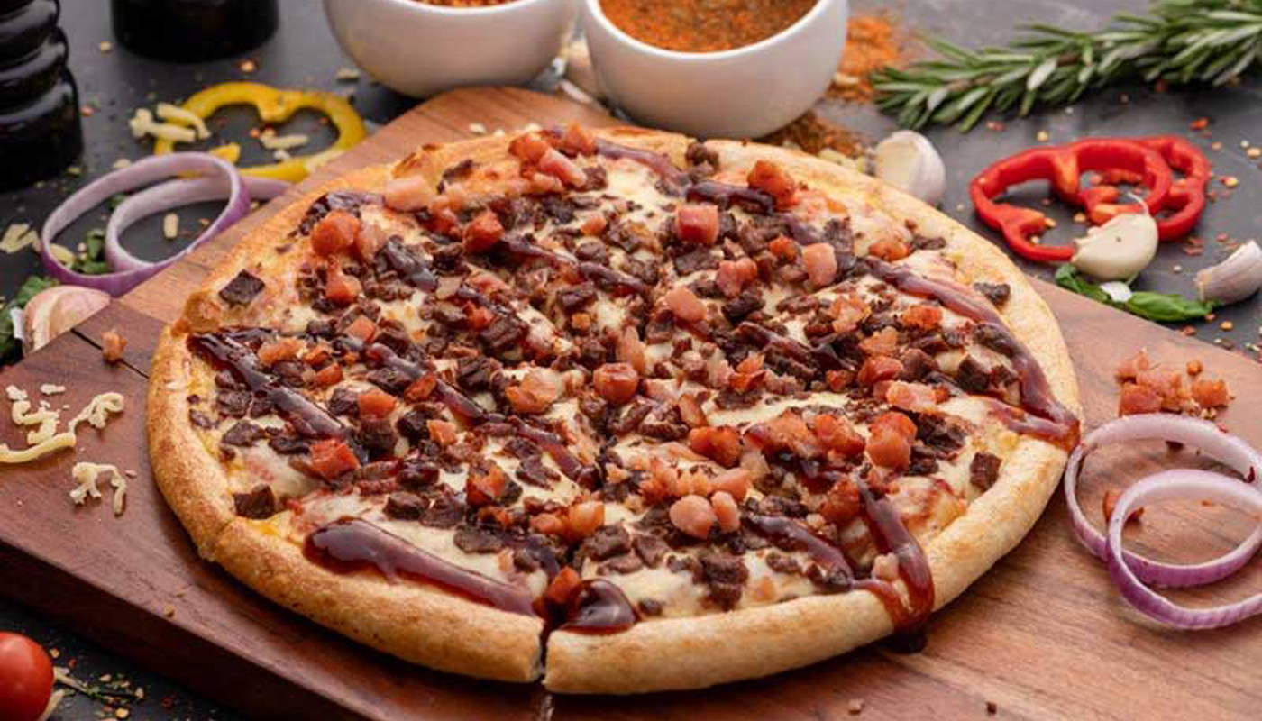 Pizza Club - Central Image 3