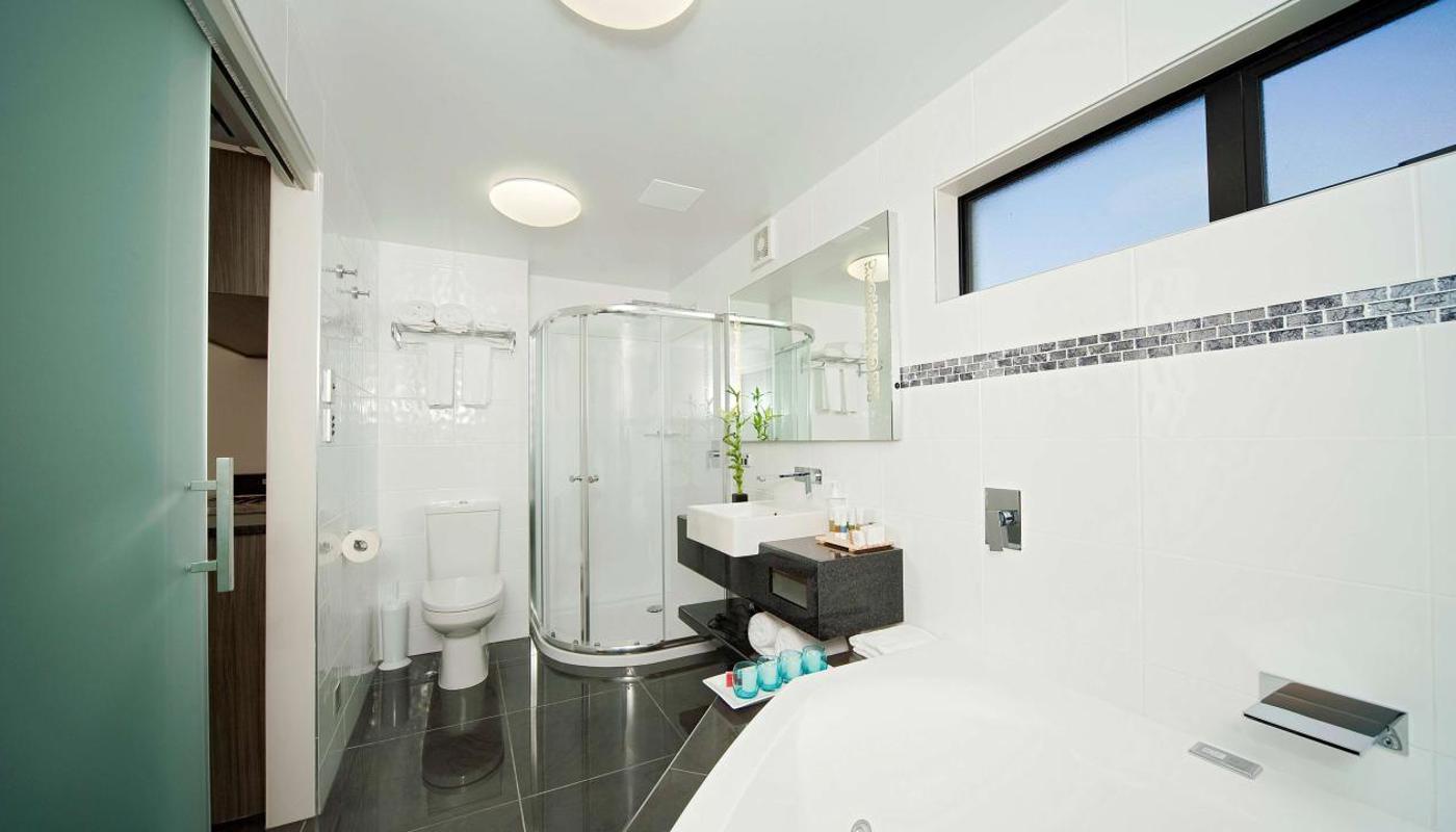 Best Western Ellerslie International Premium Suite