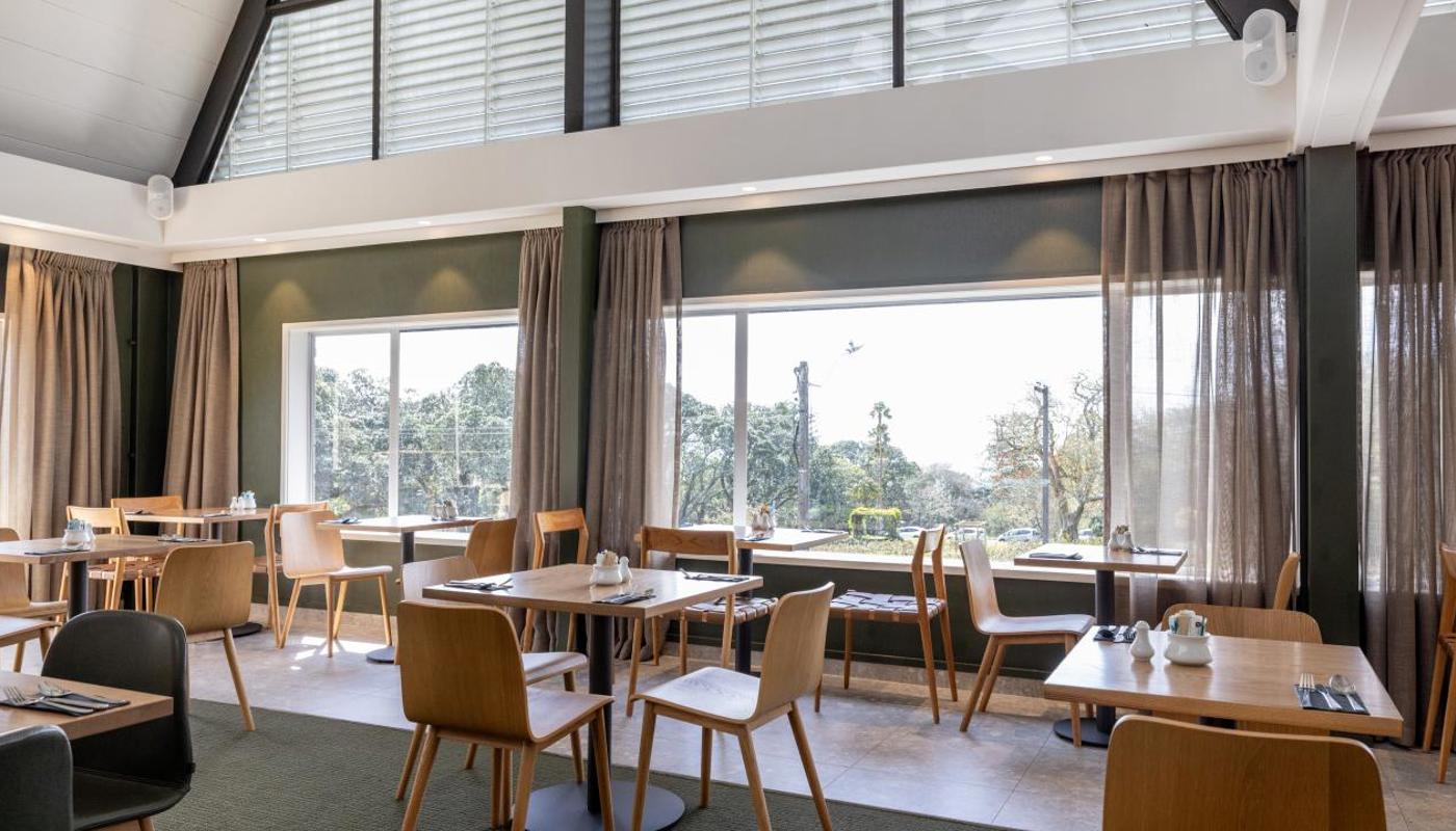 Garden View Restaurant & Bar
