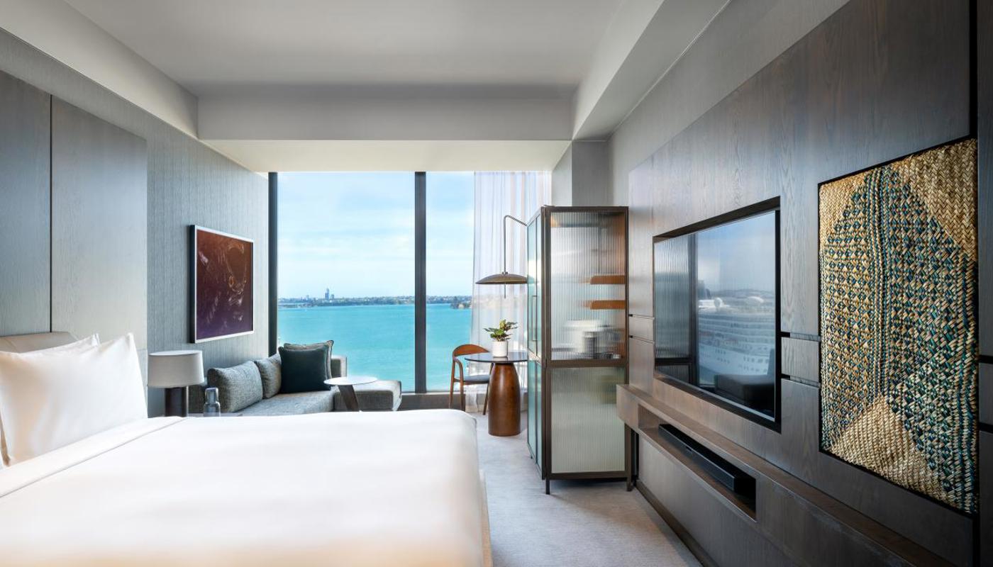 King Classic Harbour View Room