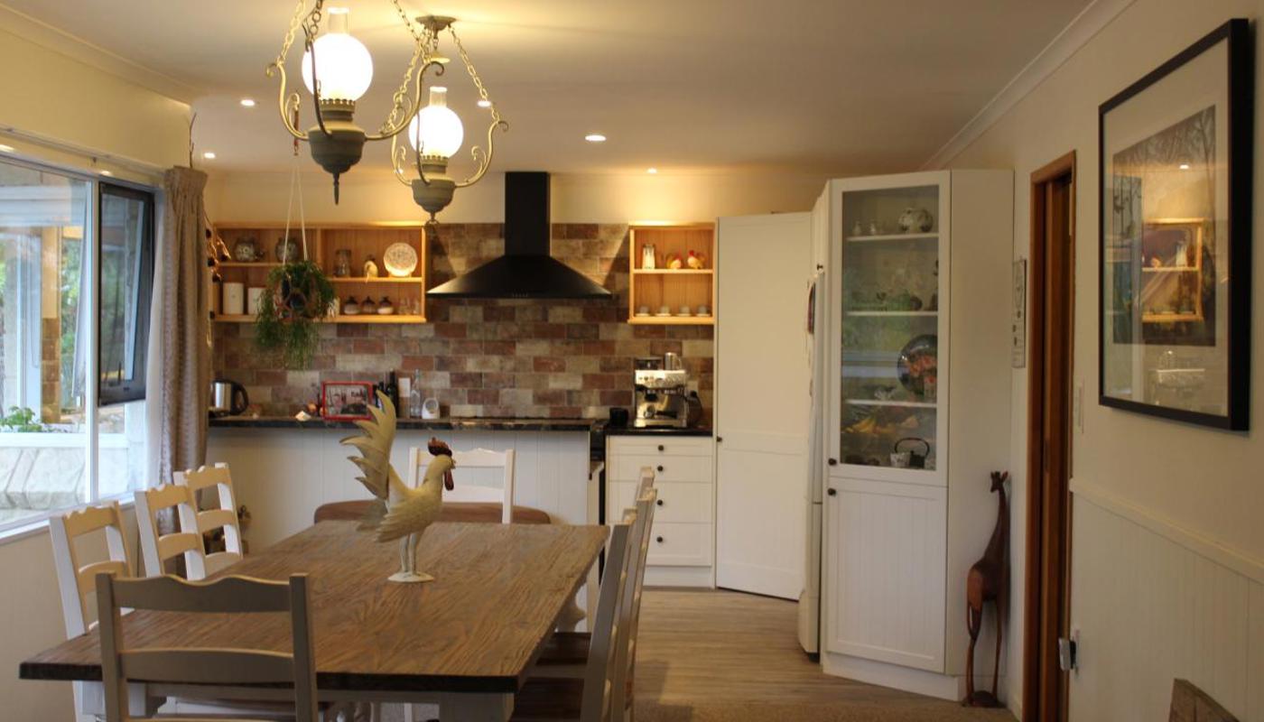 Kitchen / dining area