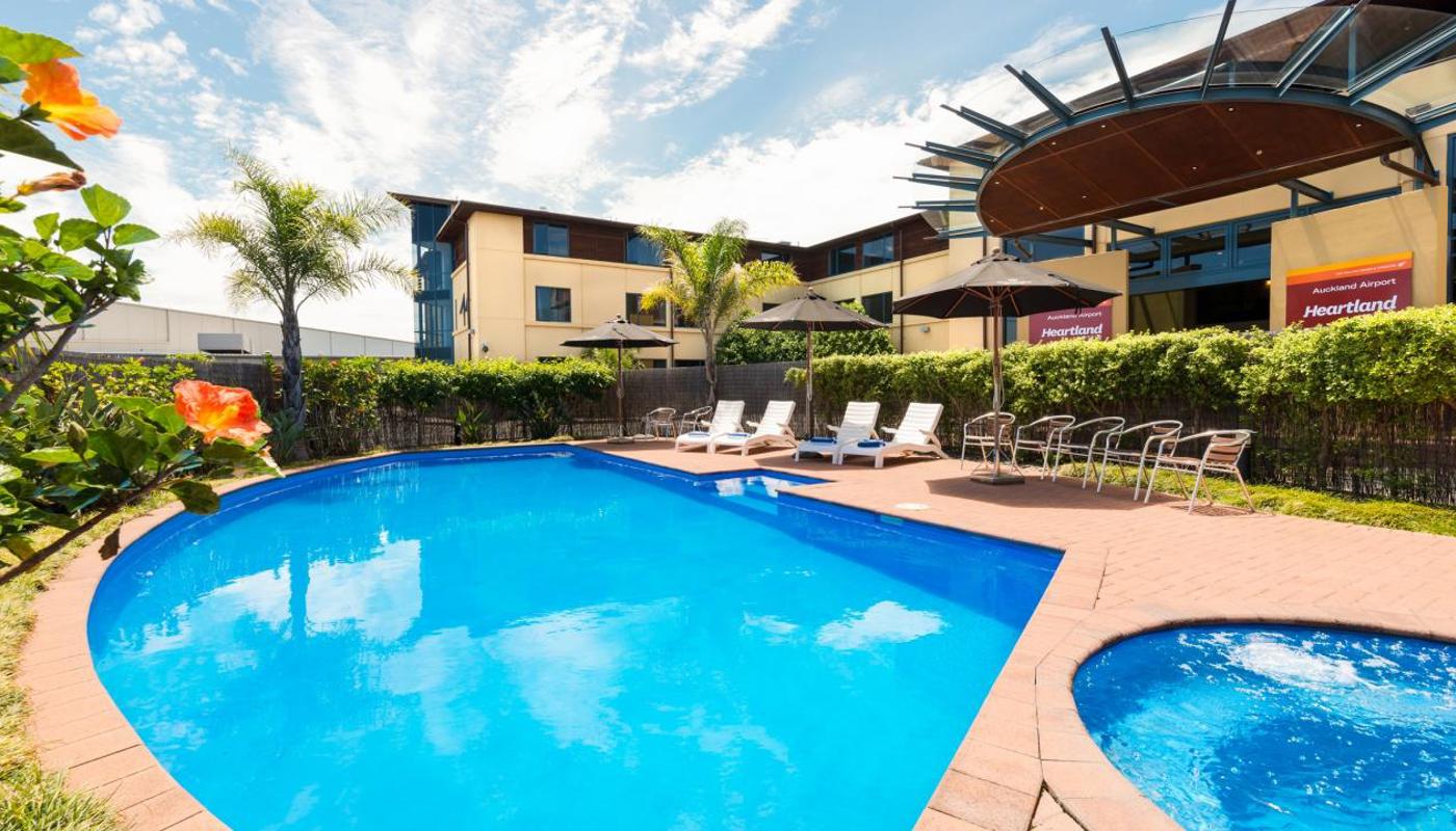 Hotel Pool