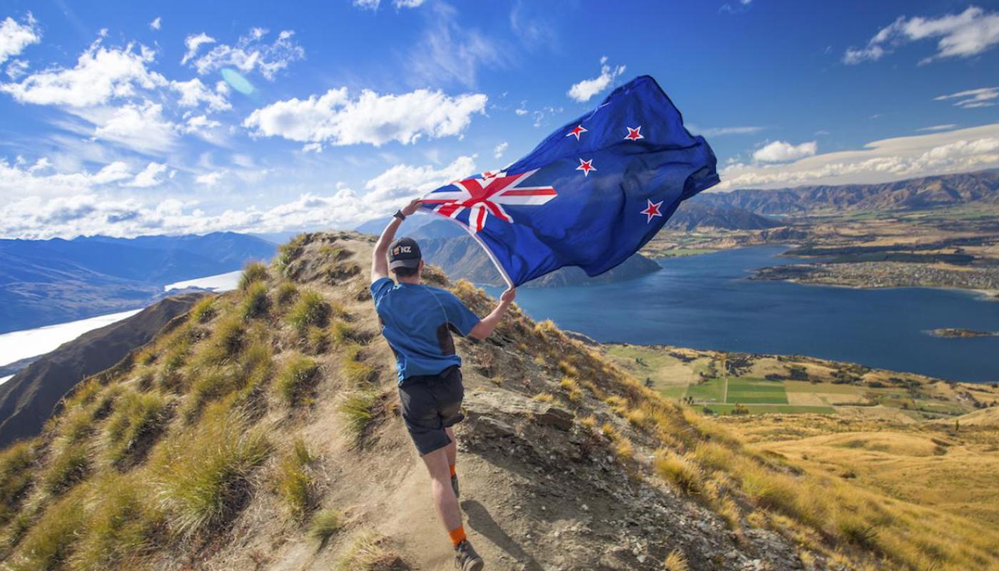 Stray New Zealand Hop-on Hop-off Bus Tours.