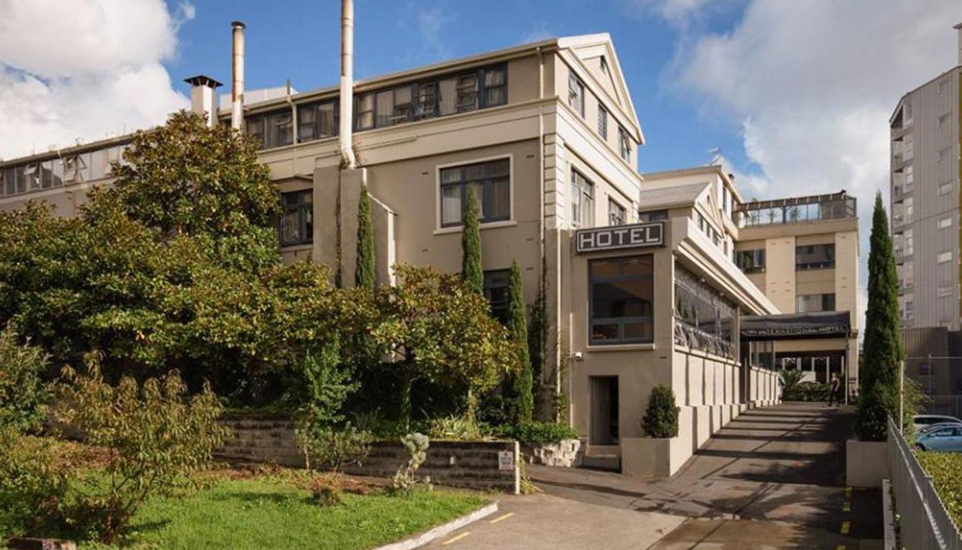 Kiwi Hotel