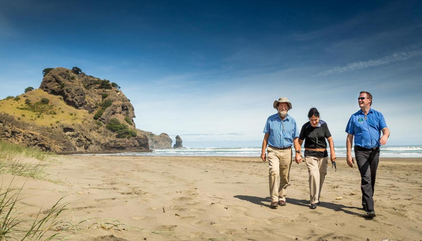 Explore Auckland's spectacular West Coast with TIME Unlimited Tours
