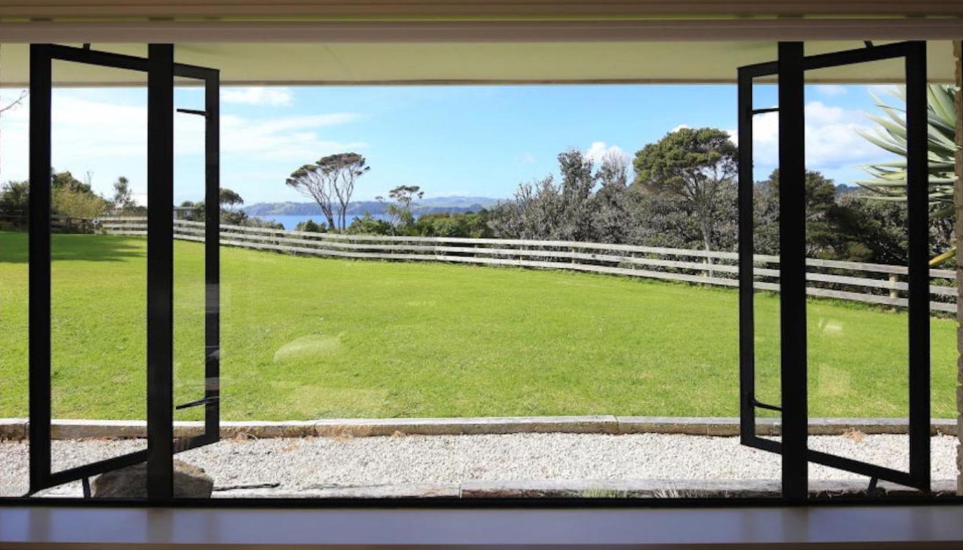 Floor to ceiling windows to enhance the natural light