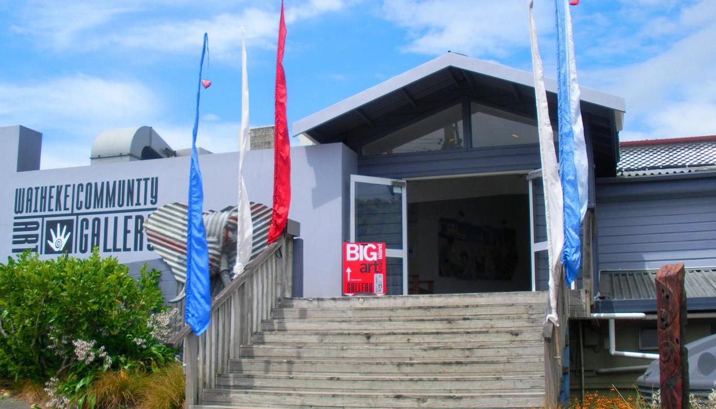 Waiheke Community Art Gallery
2 Korora Rd Oneroa