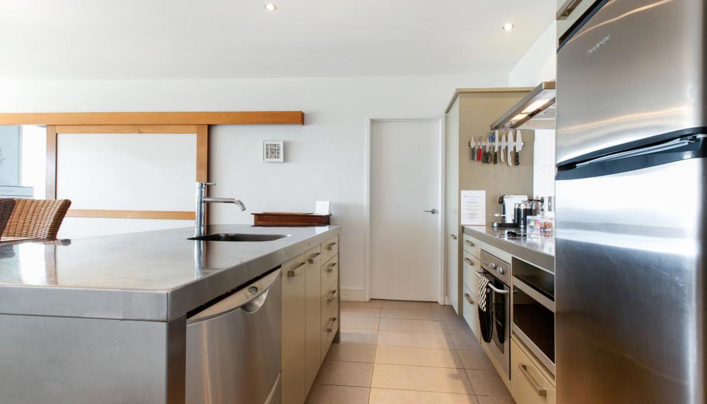 Modern Kitchen - Fully Equipped