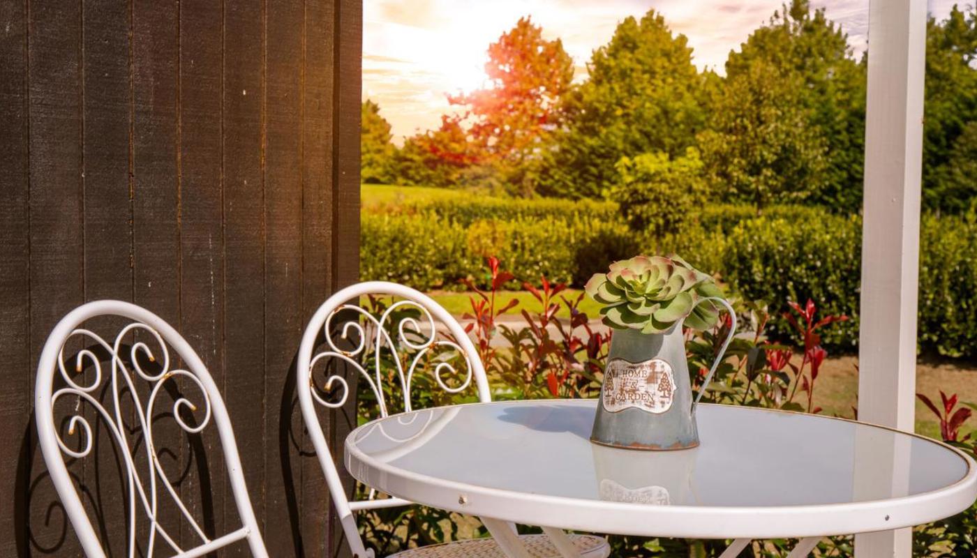 Outdoor table set up
