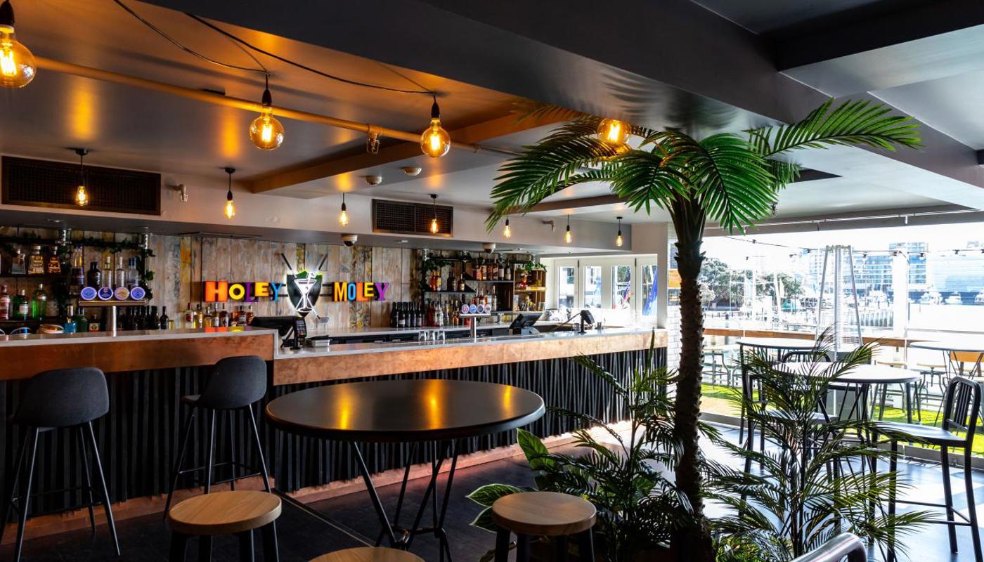 Top bar