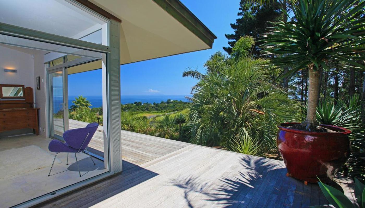 Sunny decks on 3 sides with amazing seaviews
