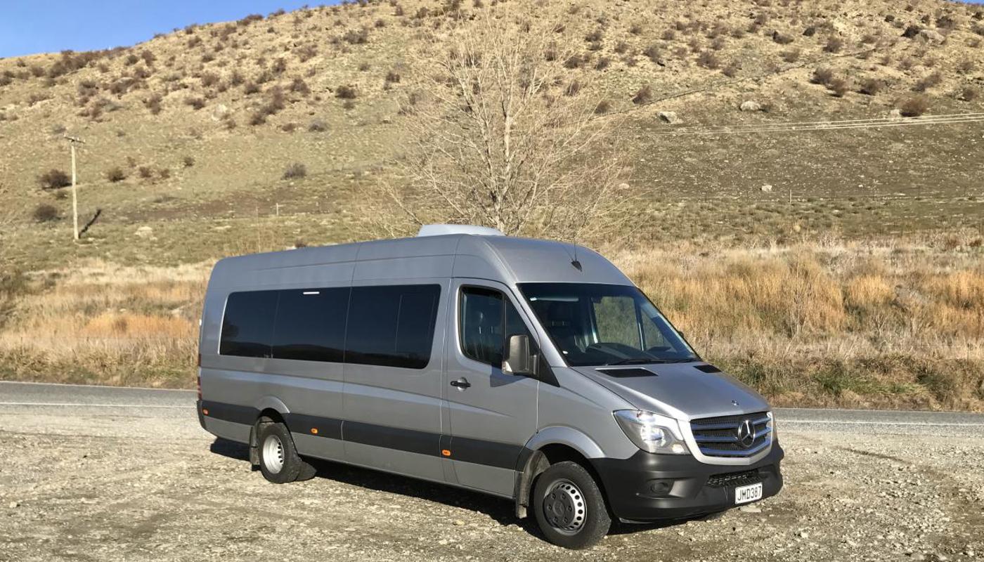 Mercedes 16 - 20 seat luxury coach