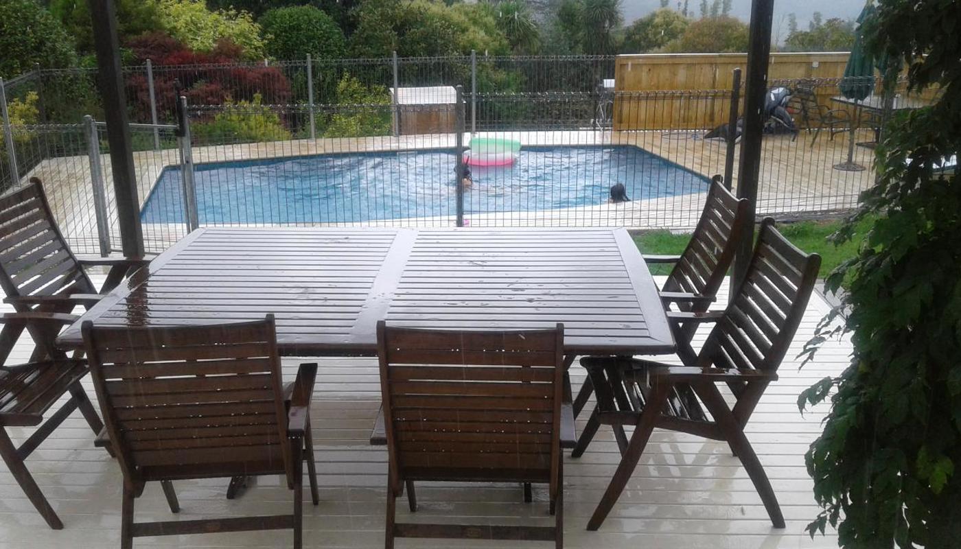 Relax at the Sandspit Country B & B