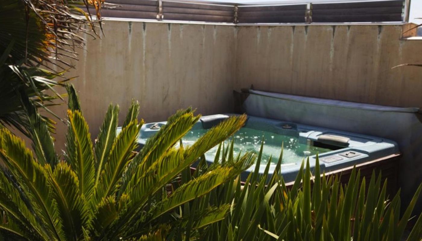 Spa pool